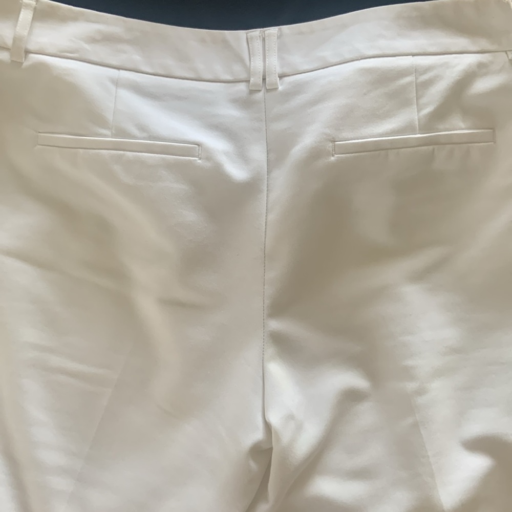Express Editor size 8 R white capris. - Picture 3 of 3